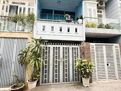 Nhà 1 lầu btct hẻm 5m / âu dương lân p3q8  p.chánh hưng 0