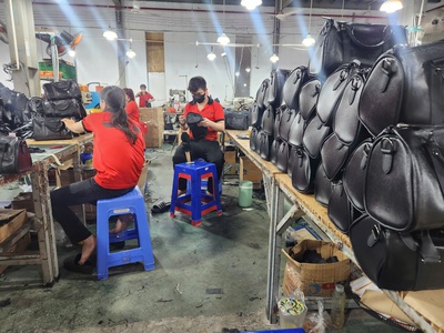 Sản xuất quà tặng đồ da đại hội   XUẤT VAT   Làm nhanh theo yêu cầu 1