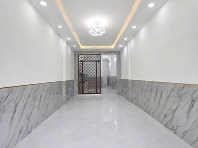 Mặt tiền tạ quang bửu lửng 2lầu p2q8  p.chánh hưng 0