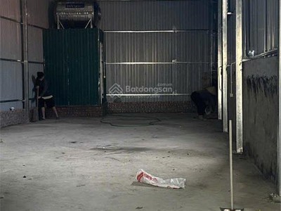 Chính chủ cho thuê kho/xưởng mới 100   110m    cao 5,5m   sát bvđk chương mỹ  chúc sơn 1