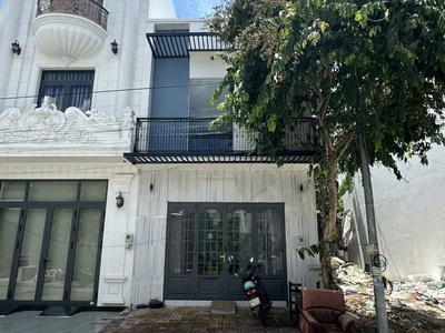 93. nhà 7,5 triệu 3 phòng ngủ gần bến xe hồng loan 0