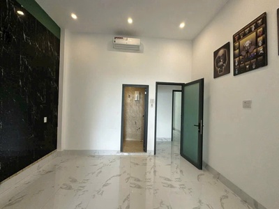 93. nhà 7,5 triệu 3 phòng ngủ gần bến xe hồng loan 2