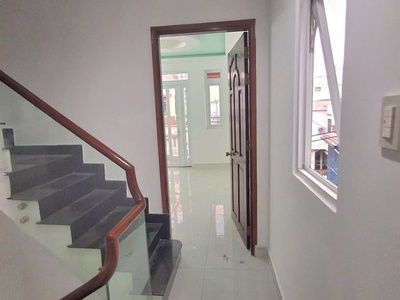 Gấp bán nhà cmt8- quận 10 - 5 tâng - 7pn - 39m2 - giá 7.8 tỷ 2