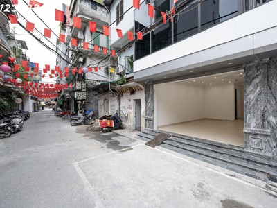 Cho thuê 3 tầng nhà mới xây mặt ngõ 3 minh khai, gần ngã tư bạch mai, chợ mơ, mt 6m 1