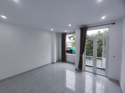  nhà 2 tầng mới   đường 10m5 ngũ hành sơn   giá chỉ 6,95 tỷ  3