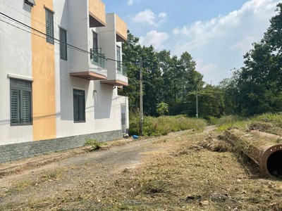 Đất tại đường 1/đt 769, sát bên sân bay long thành. 2,2 tỷ hạ giá còn 2 tỷ , diện tích 123m2 0