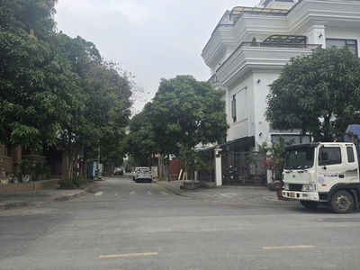 Bán đất biệt thự đỉnh long   lô mặt tiền 11,5m   gần trường chinh 4