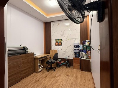 Nhà đẹp kim giang - 40m 4 tầng - ô tô đỗ gần - kinh doanh. giá nhỉnh 9 tỷ 3