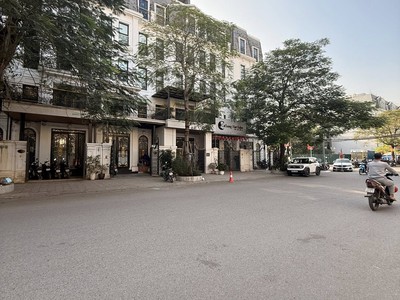 Nhà đẹp kim giang - 40m 4 tầng - ô tô đỗ gần - kinh doanh. giá nhỉnh 9 tỷ 0