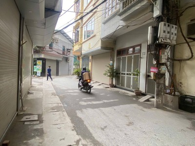 Nhà đẹp kim giang - 35m 5 tầng 4mmt- ô tô đỗ gần- kinh doanh. giá nhỉnh 8 tỷ 4