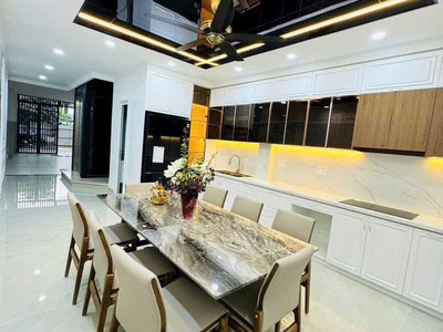  nhà mới 5 tầng   mặt tiền đs lâm văn bền, q.7  có thang máy  1