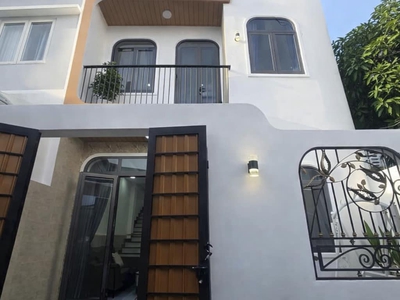  nhà mới xây   căn góc nguyễn văn quỳ, q7  0