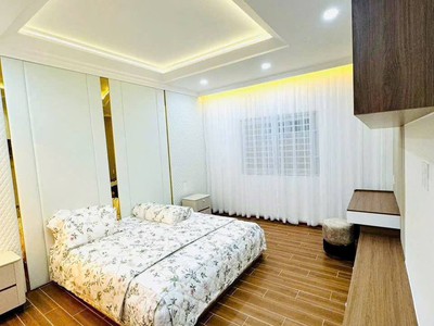  nhà mới 5 tầng   mặt tiền đs lâm văn bền, q.7  có thang máy  4