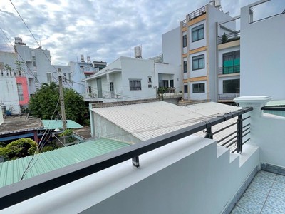 Chính chủ chưa qua đầu tư , diện tích khủng, giá siêu tốt, đường lớn ô tô. 2