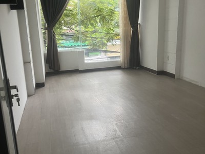 Nhà mặt tiền nguyễn văn thoại 80,7m  3,5 tầng giá 21,5 tỷ gần biển mỹ khê 1