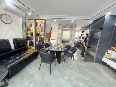 Phân lô quân đội 918 phúc đồng  dt 40m - mt 5m xây 6 tầng thang máy  chỉ hơn 15 tỷ tí ti 1