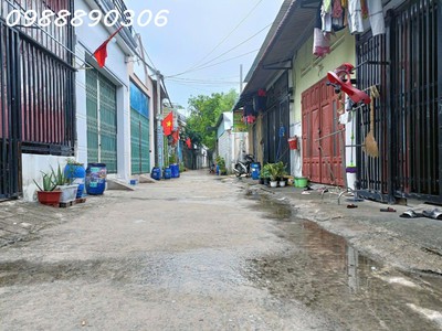 Chỉ 1.1 tỷ có ngay nhà 30m2 ngang 5m gần đường dt743c tân đông hiệp dĩ an 1