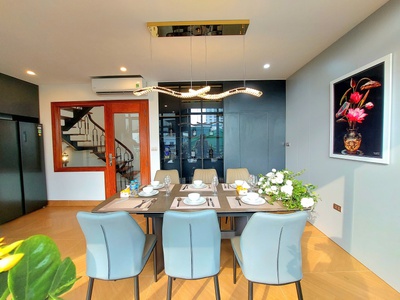 Nhà phố Bạch Mai DT 48m2x6T thang máy - full nội thất- cách phố 15m ở luôn 0