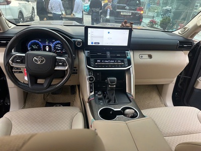 Toyota Lc300 sản xuất 2025 vừa đăng ký xong chạy mấy nghìn 5