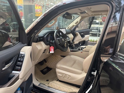 Toyota Lc300 sản xuất 2025 vừa đăng ký xong chạy mấy nghìn 7