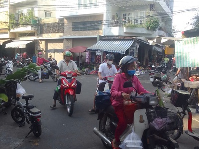 Nhà mtkd quận 11 - vị trí đẹp - lô góc -dt 35m2 x 3t - ngang 4.3m - kinh doanh đa ngành nghề - đang 2