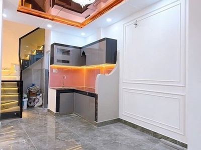 Nhà đẹp vào ở nay- đ.đoàn văn bơ- cawch 2 căn ra có xe hơi- chỉ 3.55t thôi- lưu thông tôn thất 2