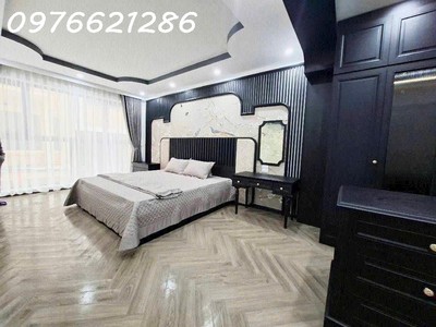 Vip- bán nhà mới 6 tầng -full nội thất-thang máy-ngô gia tự -18,x tỷ-ngõ thông ô tô 4