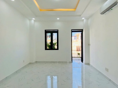 Chính chủ bán nhà 3 tầng, 4x20m, hẻm ô tô thông ở đường phan văn trị, p5, gò vấp, dọn vào ở ngay. 3