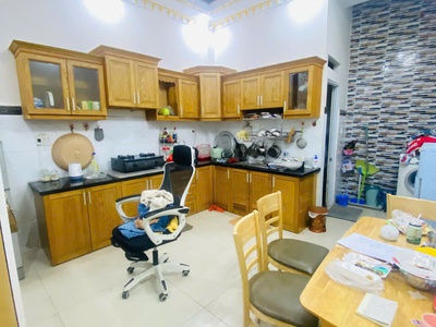 Giảm 400tr bán trước tết lk 4-5 ngay chợ bình thành hẻm 6m sát mặt tiền 64m2,4tầng 6 tỷ 1 3