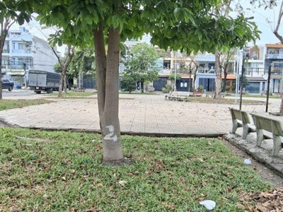 Siêu phẩm mặt tiền đ số kdc vĩnh lộc gần công viên hồ trái tim 95m2,4 tầng 10 tỷ 1 0