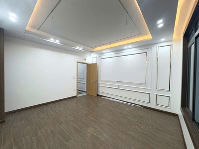 Bán nhà nguyễn sơn long biên,oto đỗ cửa,ngõ nông,2 thoáng,44m nhỉnh 10 tỷ tl 1