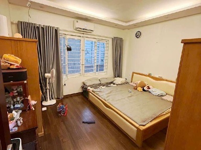 Bán nhà kim mã 47m x5 tầng 13,75 tỷ-full nội thất,gần phố 3