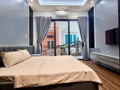 Siêu phẩm trần khát chân bán nhà 4 tầng long lanh ngõ thông kinh doanh nhỏ hai bà trưng 4