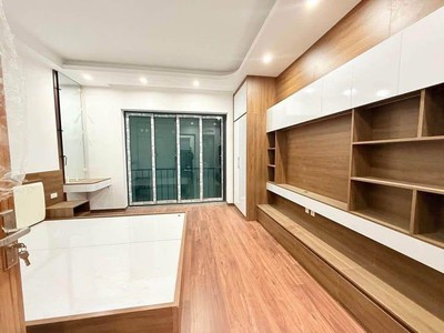 Nhà ra ô tô tránh   30m ra mặt phố giải phóng   5 tầng thang máy 1