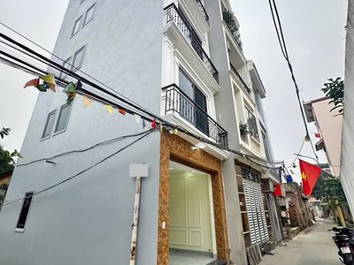 Nhà mới 6 tầng - thang máy xịn - lô góc ô tô vào nhà - ngõ thông 1