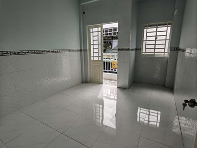 96. e cần cho thuê nhà 3 triệu gần chợ trà nóc thuận lợi cho việc kinh doanh 4