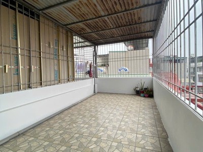 Bán nhà dân xây bát khối   long biên  5 tầng   30m    ở ngay - 6.85 tỷ 2