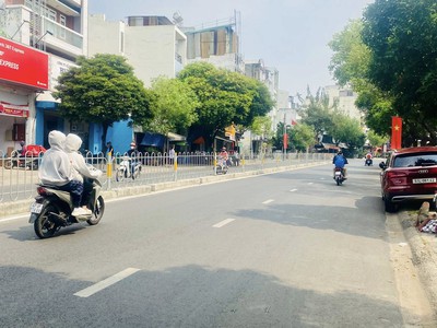 Bán nhà mặt tiền lô góc nguyễn sơn 3 tầng 48m kinh doanh đa ngành nhỉnh 7 3