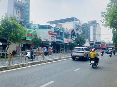 Mặt tiền lô góc nguyễn sơn 3 tầng 48m sẵn dòng tiền nhỉnh 7 vị trí 4