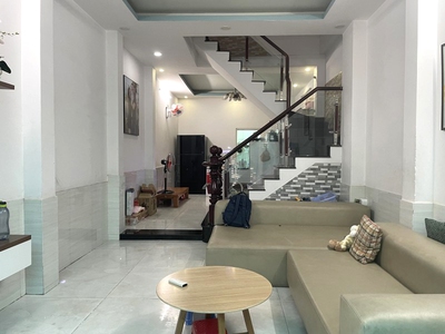 Ngộp bank  nhà 3 tầng mới sát kdc hồng long   60m2 - xe tải tới nhà   giá chỉ 7 tỷ nhỉnh 2