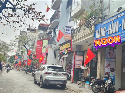  bán nhà giá tốt   xe đỗ cửa   khu dân trí cao vạn phúc 8,x tỷ  alo 0972.078.667 0