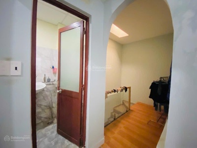 Hiếm   nhà quận 10 - không lg qh - cách mạng tháng tám - 5.2x10m  52.2m2 , 2 tầng - chỉ nhỉn 6 tỷ 4