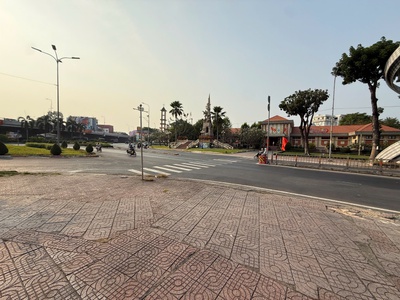 Bán đất tặng nhà mặt tiền đường hẻm xe tải sát tỉnh lộ 15 củ chi hơn 225m2 chỉ 2.x tỷ 4