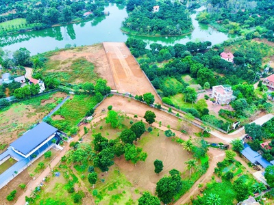 Cổ đông mặt hồ 100m2 mặt tiền 8m full thổ cư 2ty9 1