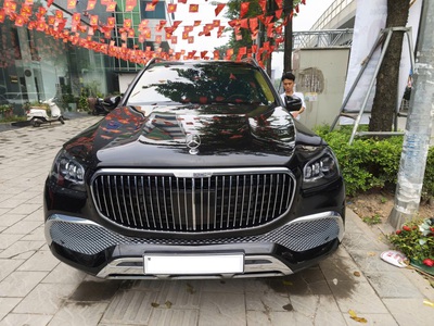 Bán xe Mercedes Benz GLS480 Maybach màu Đen nội thất nâu xe sản xuất năm 2022 đăng ký 2023 xe đi hơn 4