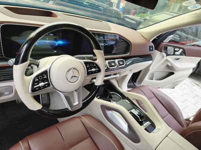 Bán xe Mercedes Benz GLS480 Maybach màu Đen nội thất nâu xe sản xuất năm 2022 đăng ký 2023 xe đi hơn 5