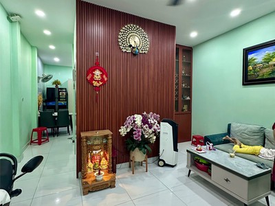 Bán nhà hxh quận 5, trần hưng đạo, có thang máy, 45m, 5pn, giá nhỉnh 9 tỷ 2