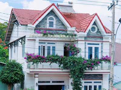 Cho thuê villa triệu việt vương p4 tp đà lat.giá 20tr 0