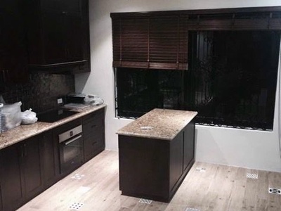 Nguyễn trường tộ ba đình 37m x5 tầng 13,9 tỷ lô góc,1 nhà ra phố 4