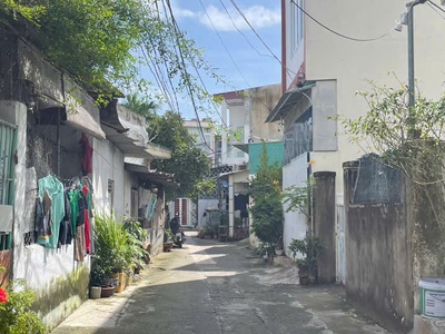 Bán nhanh 3 lô hẻm oto thông phước hải, nha trang  gần đường số 22 . 0